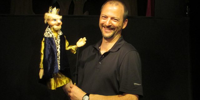 Marco Vollmann initiiert zwei bis dreimal im Jahr ein Treffen der sächsischen freiberuflichen Puppenspieler