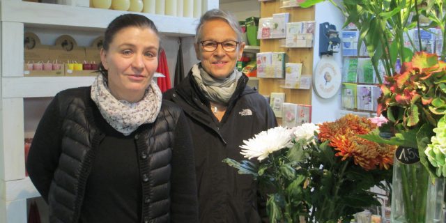 Die Blumenmädchen Silke Hoffmann und Bettina Trache