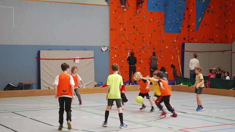 Unter dem Motto "SPORT. VIELFALT. GEMEINSCHAFT" bietet der Pieschner "SV Motor Mickten e.V." ein Breitensportprogramm für alle Altersklassen. Foto: C. Trache