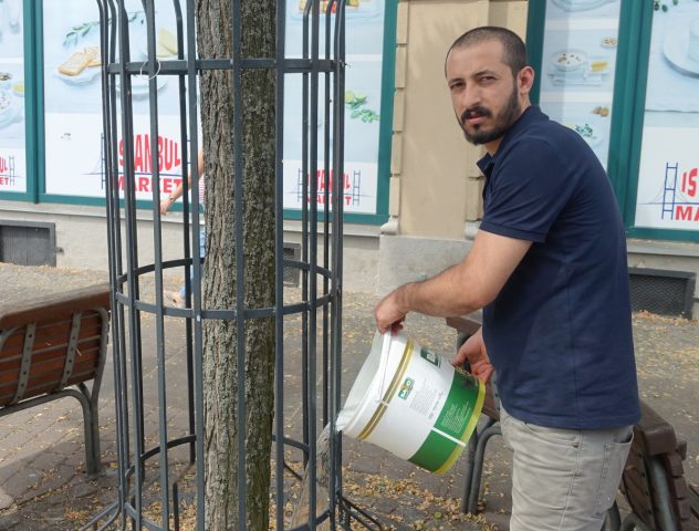 Bäume gießen abuzer tekce