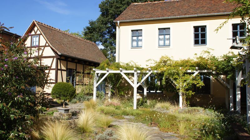 Blick in den Hof von Weinhandlung und Wohnhaus
