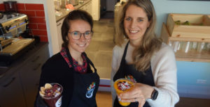 purna deli Claudia Nora