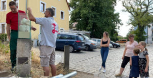 Übigau Hochwassersäule Jasef Tino Michael Winkler
