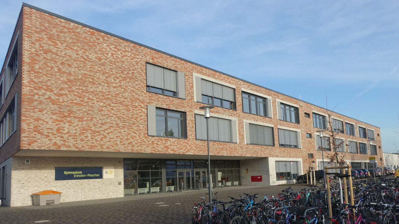 Stadtbezirksbeiratssitzung im Gymnasium Pieschen - Foto: W. Schenk