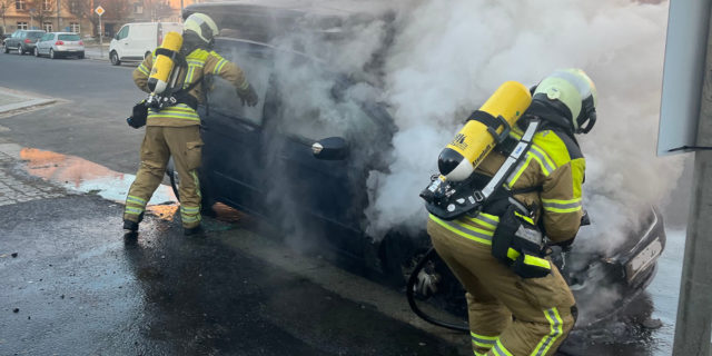 Ford brennt in der Erfurter Straße