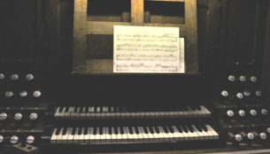 Markuskirche Orgel Spieltisch