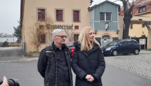 Die Wirtsleute Andrea und Uwe Engert haben im Trobischhof eine neue Zukunft gefunden. Foto: J. Gawlik