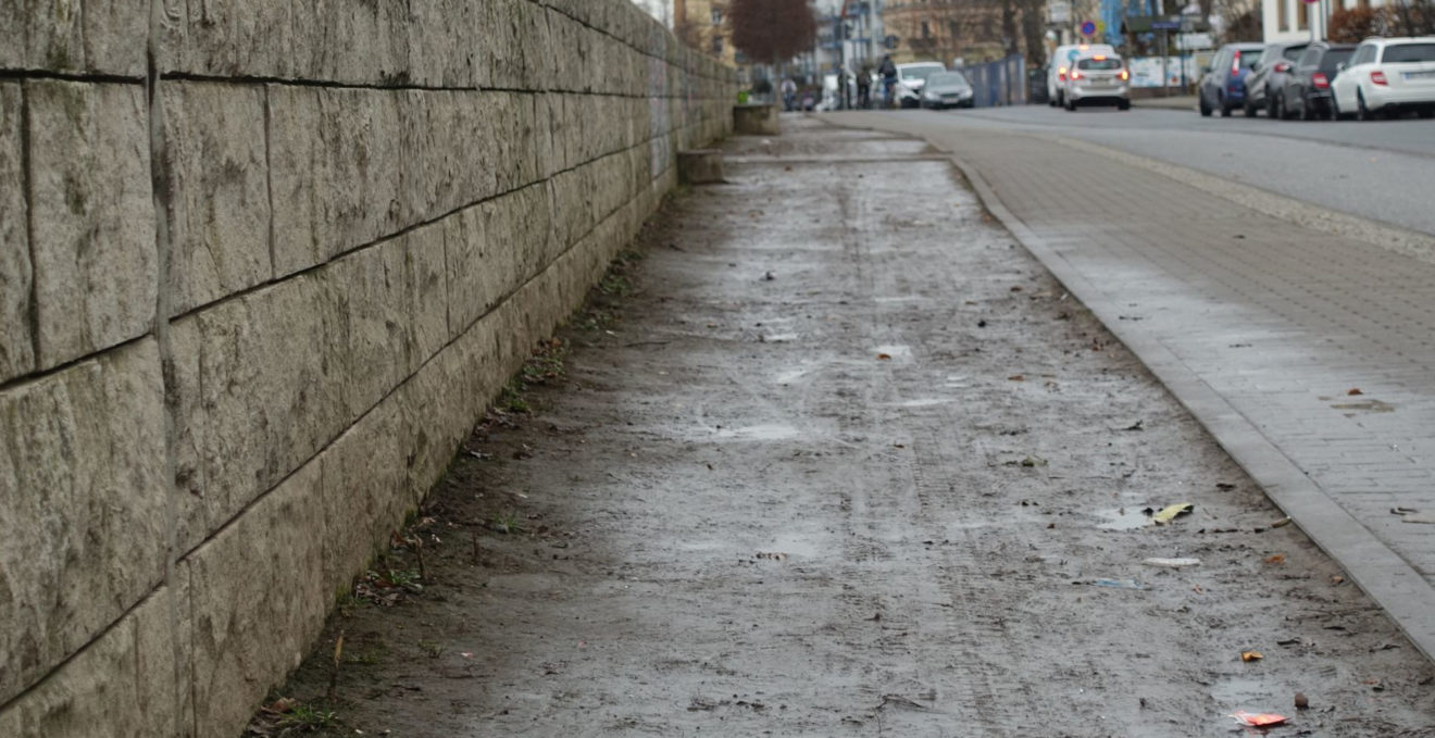 Kötzschenbroder Straße: Sanierung des Fußweges wird bis 6. April abgeschlossen