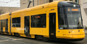 DVB, neuer Stadtbahnwagen auf der Linie 3 unterwegs am Alberplatz