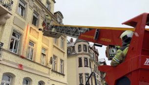 Feuerwehreinsatz auf der Riesaer Straße - Foto: Roland Halkasch