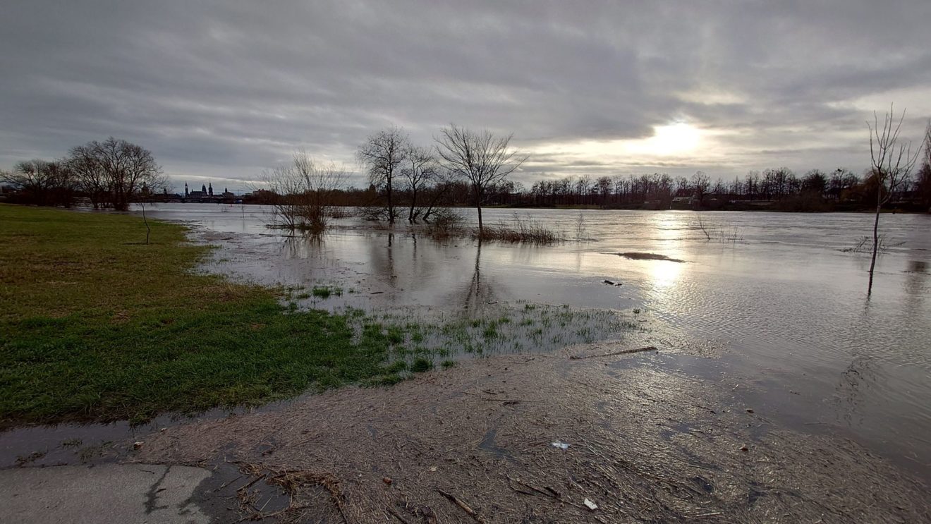 Hochwasser-Warnstufe 2 für die Elbe ab Montag. Foto: J. Frintert