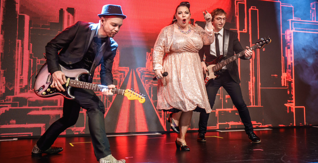 Mit „Moments“ gibt es eine neue Dinnershow in Dresden