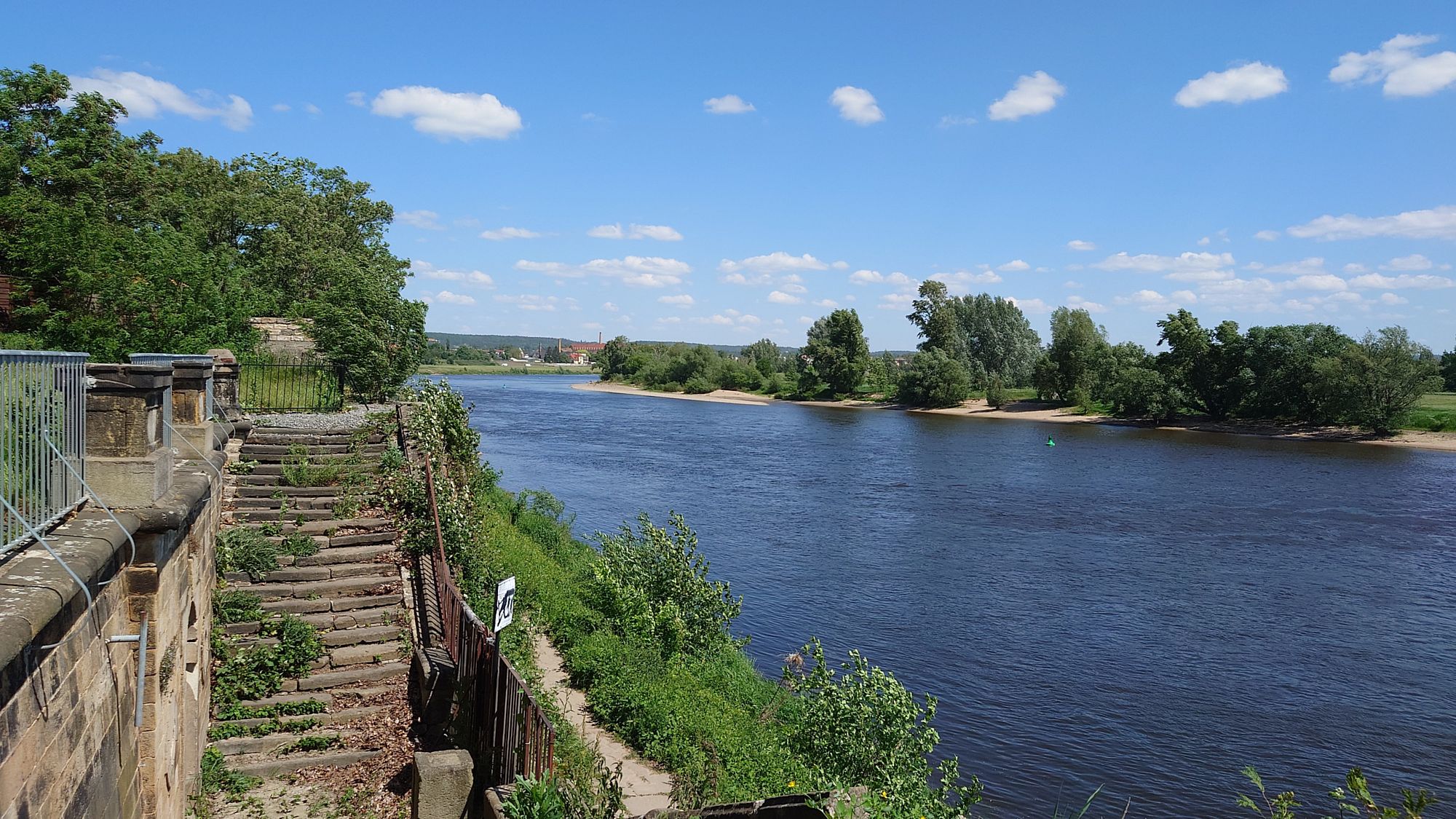 Natur genießen und abschalten an der Elbe. Foto: j. Frintert