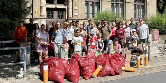 Bei der letzten Aktion im August haben mehr als 100 Leute mitgemacht und mehr als 100 Kilo kleinteiligen Müll und rund 2.000 Zigarettenkippen eingesammelt. Foto: IG Schöner Pieschen