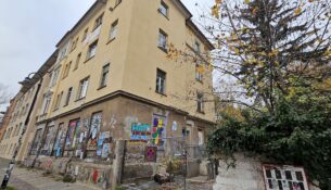 Die Tour der Solidarischen Aktion Pieschen führt auch an der Robert-Matzke-Straße entlang - Foto: J. Frintert