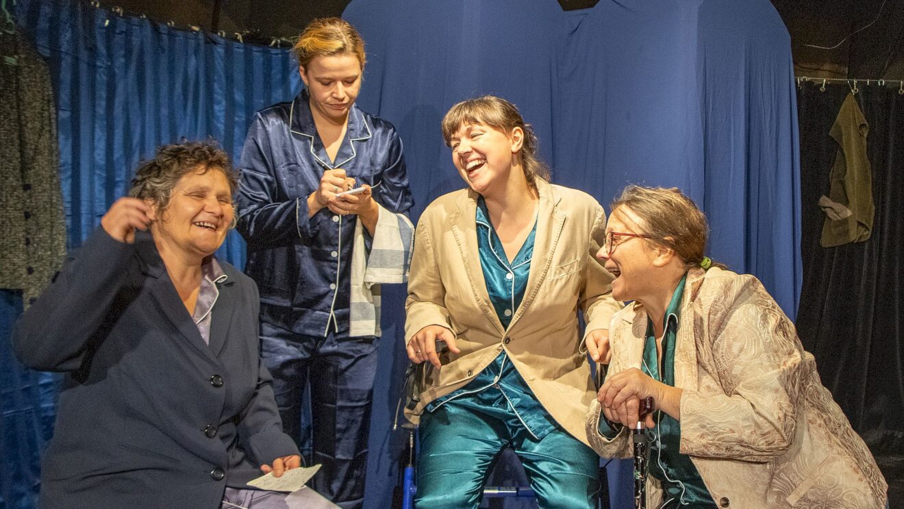 Neue Spielbrettaufführung im Theaterhaus Rudi: "Sind die noch gut?" Foto: PR/Tanja Grunert