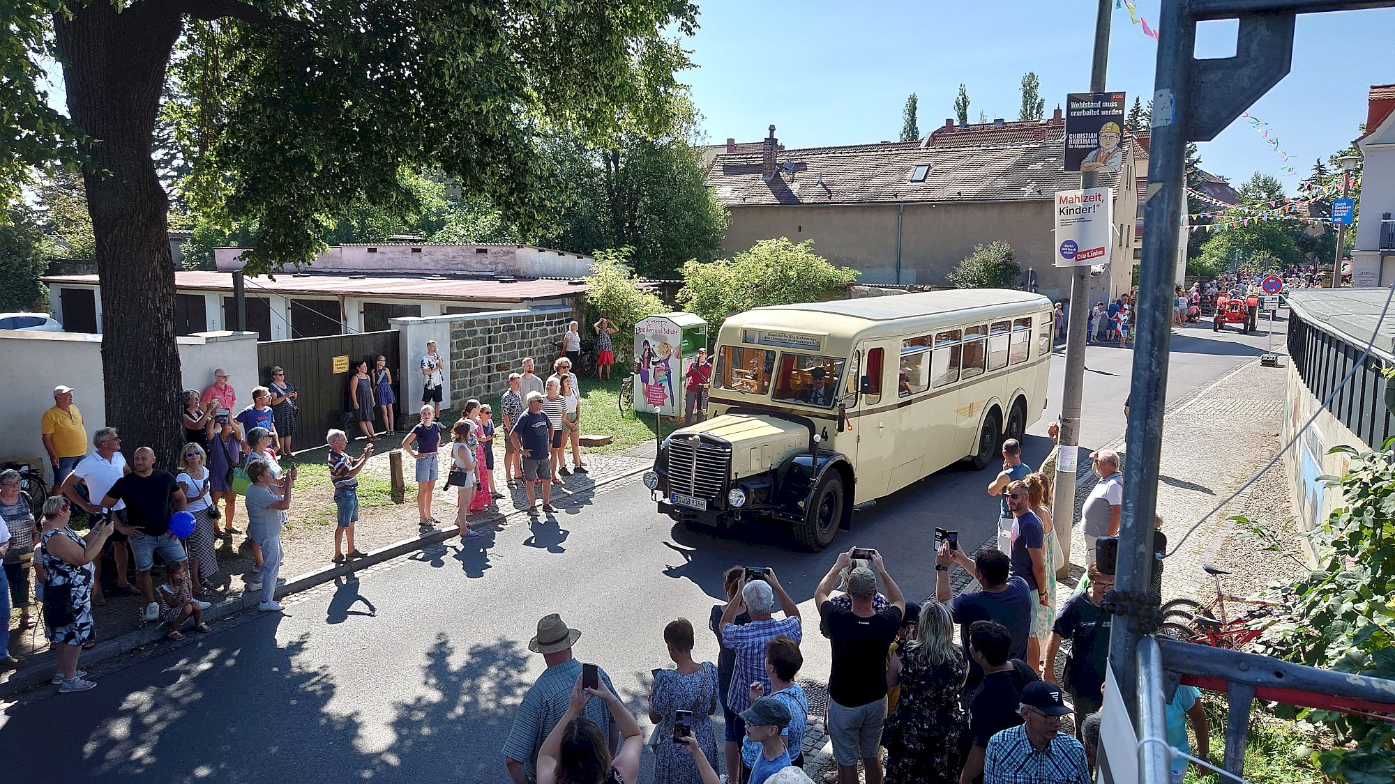 Festumzug in Übigau - Foto: J. Frintert