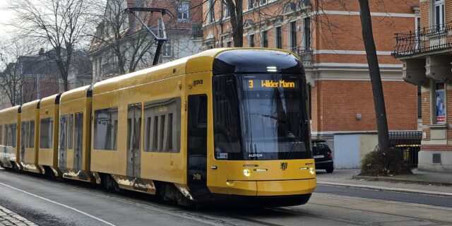 Diskussion im Stadtrat zur Zukunft der Dresdner Verkehrsbetriebe (DVB) - Foto: J. Frintert