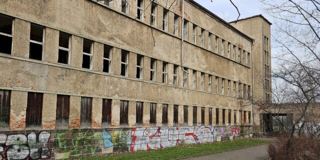 Warum sich die Sanierung des Sachsenbades weiter verzögert - Foto: J. Frintert