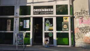 Greenbeer Head- und Spätshop auf der Weimarischen Straße Der "Greenbeer Head- und Spätshop" ist in Pieschen mittlerweile eine Institution geworden.