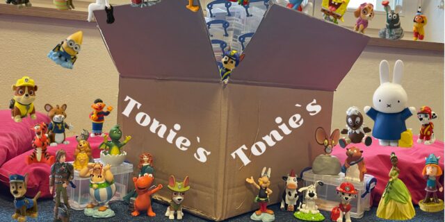 Die "Tonies" sind kleine, elektronische Figuren für Kinder, die in Verbindung mit einer "Tonie-Box" Geschichten erzählen oder Musik spielen. Foto: Bibliothek Dresden-Pieschen