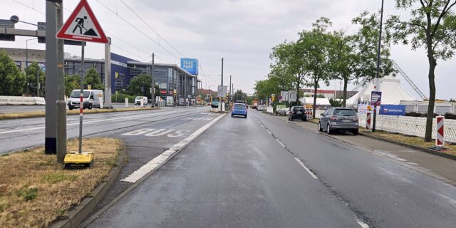 Ab Montag wird an der Haltestelle "Elbepark" und an den Gleisen gearbeitet, Die Linien "13" und "9" fahren verkürzt. Foto: J. Frintert
