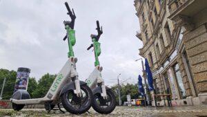 E-Scooter-Neustart in Dresden: drei neue Anbieter ab August Bald gibt es keine Lime-Roller mehr - Foto: J. Frintert
