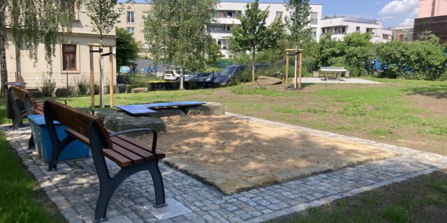 Neuer Sandkasten am Spielplatz an der Konkordienstraße - Foto: U. Sochor