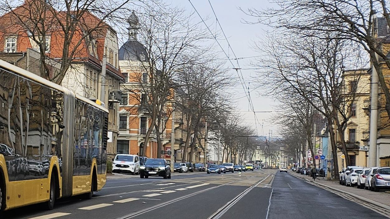 Großenhainer Straße mit Radweg - Foto: Archiv J. Frintert
