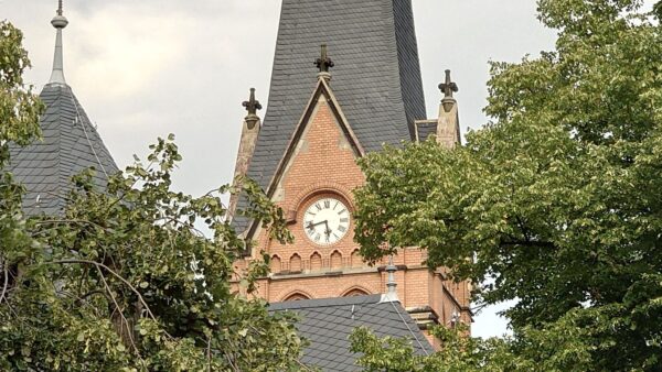 Turmuhr an der Markuskirche - Foto: J. Frintert