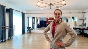 Tanzquelle Elbflorenz - Sprache finden mit Tänzerin Elena Cencetti Elena Cencetti ist Tänzerin aus dem italienischen Florenz. Studiert hat sie an der Palucca-Hochschule. Seit 2025 führt sie das Pieschner Tanzstudio "Tanzquelle Elbflorenz". Foto: S. Reichel