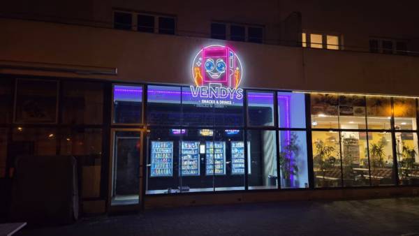 "Vendys" verschenkt am Reformationstag Süßes und Saures im Wert von 1000 Euro. Foto: Vendys