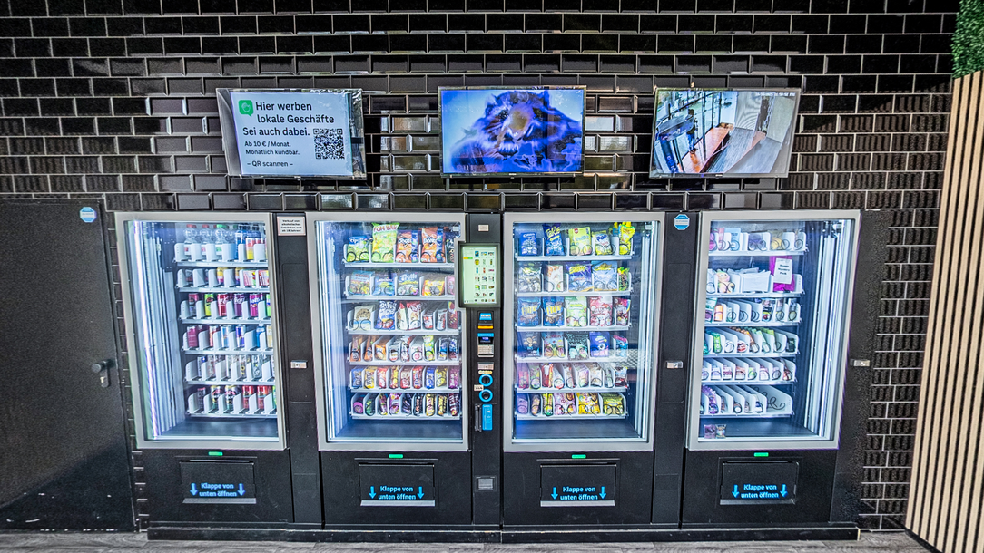 An den Automaten können Snacks und sogar Schwangerschaftstests oder Dresden-Souvenirs rund um die Uhr erworben werden. Foto: Vendys