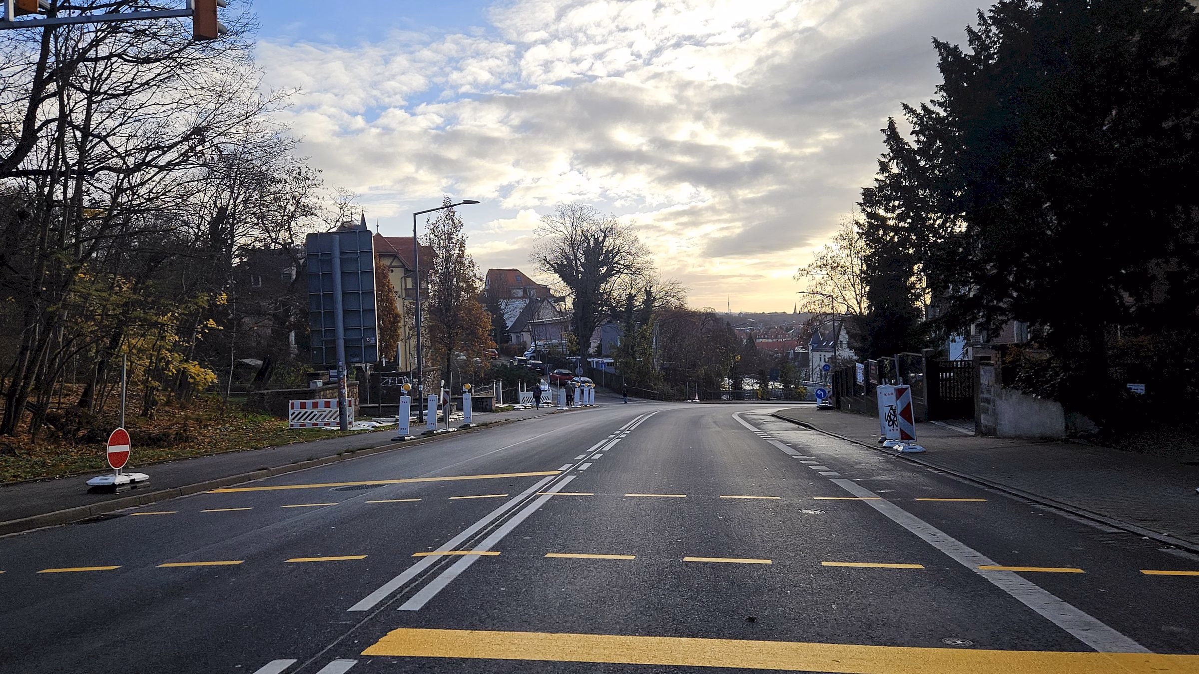 Moritzburger Landstraße und im weiteren Verlauf die Großenhainer Straße waren am Dienstag in beide Richtungen befahrbar. Foto: J. Frintert
