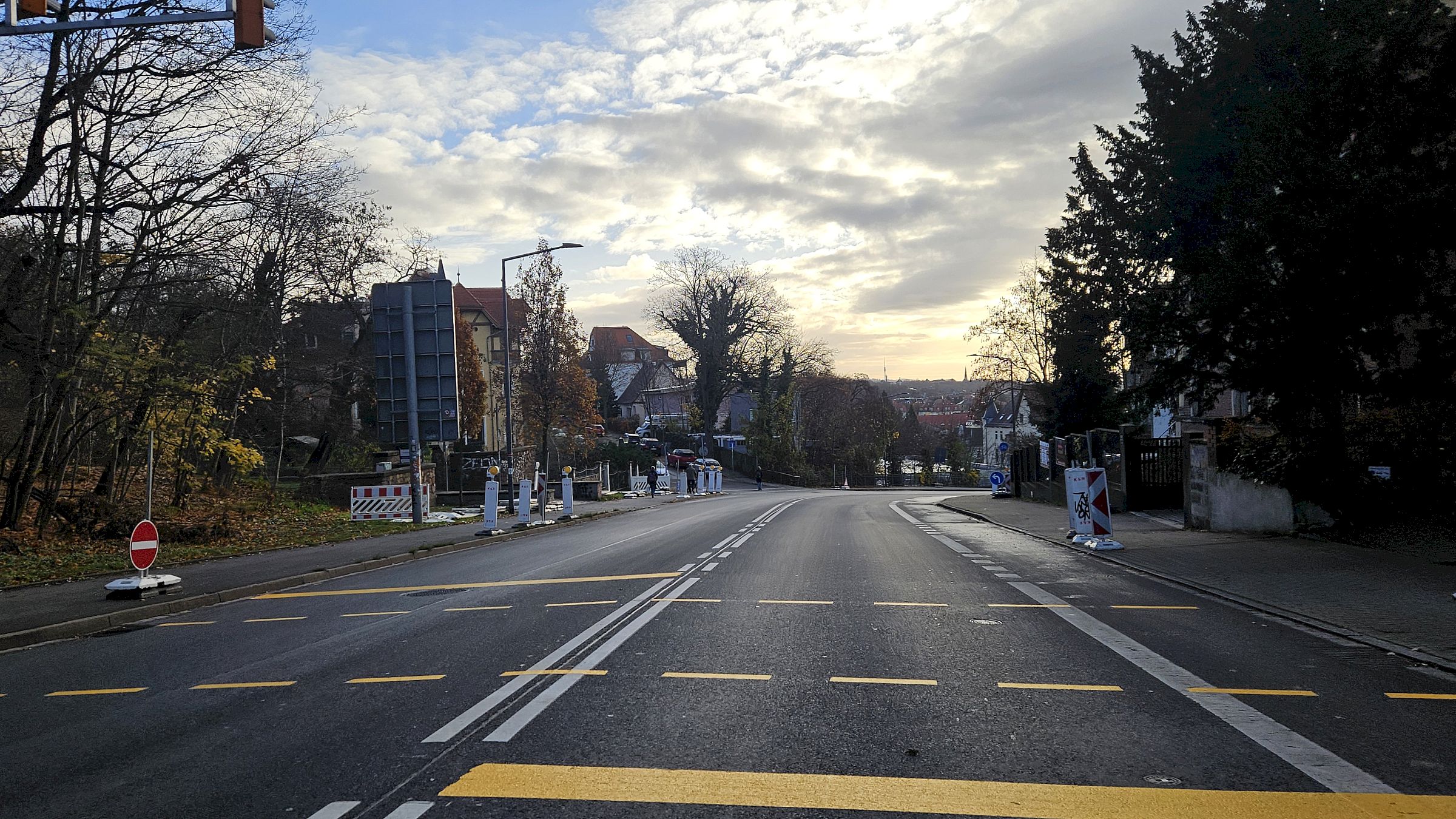 Moritzburger Landstraße und im weiteren Verlauf die Großenhainer Straße waren am Dienstag in beide Richtungen befahrbar. Foto: J. Frintert