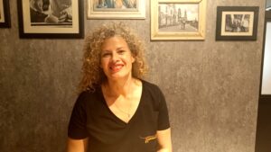 Seit Sommer gibt's den "Fellnasenservice" Die gelernte Tierpflegerin Caroline Just arbeitet seit 27. Jahren mit Tieren. "Ohne sie geht es einfach nicht", sagt sie.