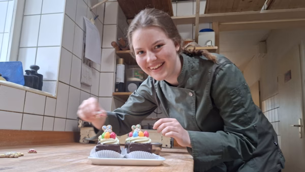 Voller Vorfreude: Josephine Jachmann ist erst 20 Jahre alt, hat aber bereits ihren Künditormeister gemacht und übernimmt die Pieschener "Feinbäckerei Schnabel". Foto: J. Gawlik