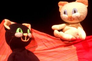 Szene aus "Schwarz und Weiß" - Foto: August Theater