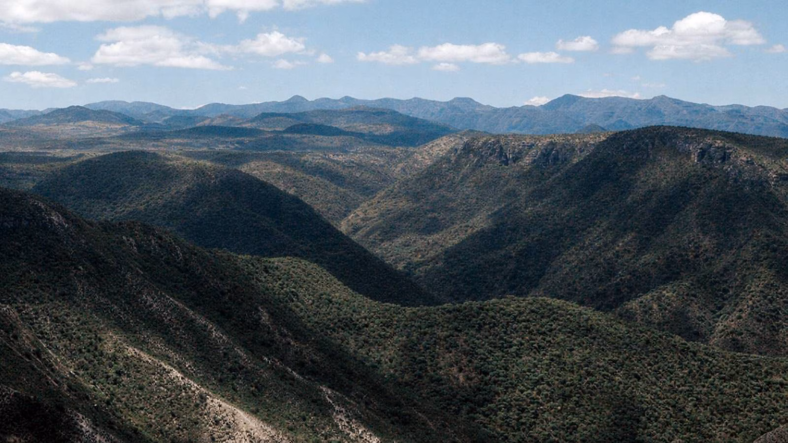 Die Sonne stirbt in den Bergen - Foto: Oscar Juarez