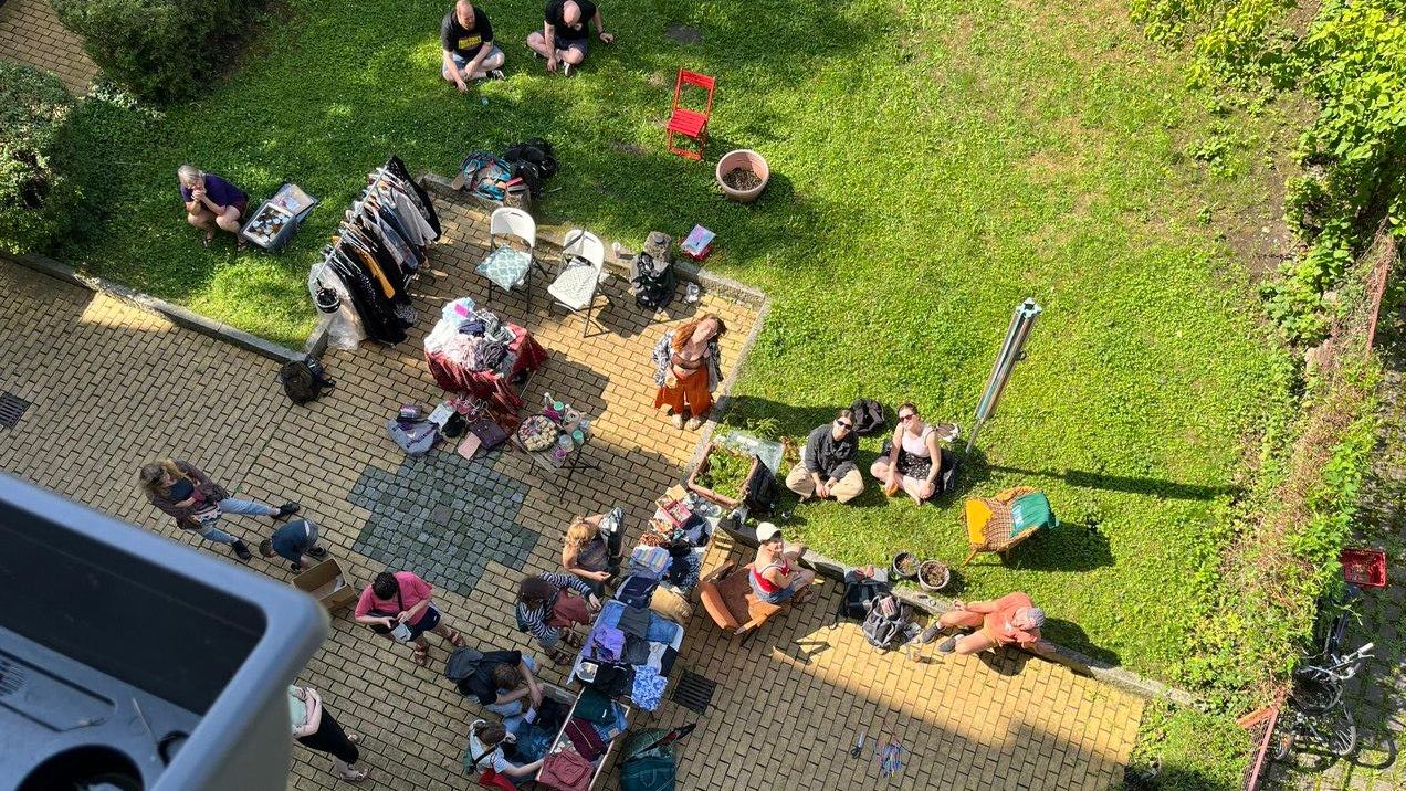 Pieschner Hofflohmarkt