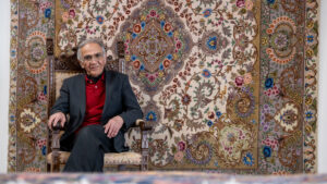 Seit 2008 führte Ahmed Assadnazari das "Orientteppichhaus Sachsen" an der Oschatzer Straße. Aus Altersgründen beginnt er nun den Ausverkauf. Foto: Werbeagentur Haas Dresden