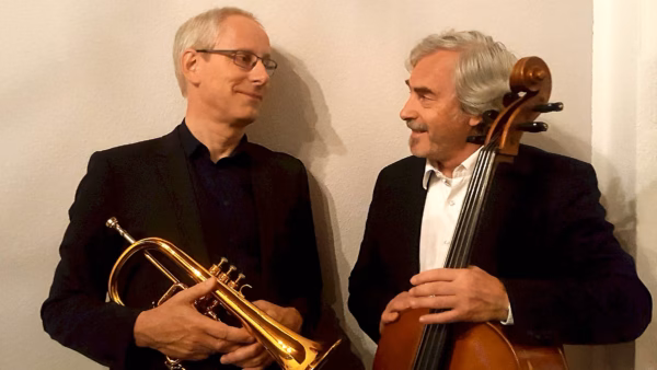 Trompeter Frank Bartsch und Cellist Ulrich Thiem spielen am Freitag in der Weinbergskirche - Foto: PR
