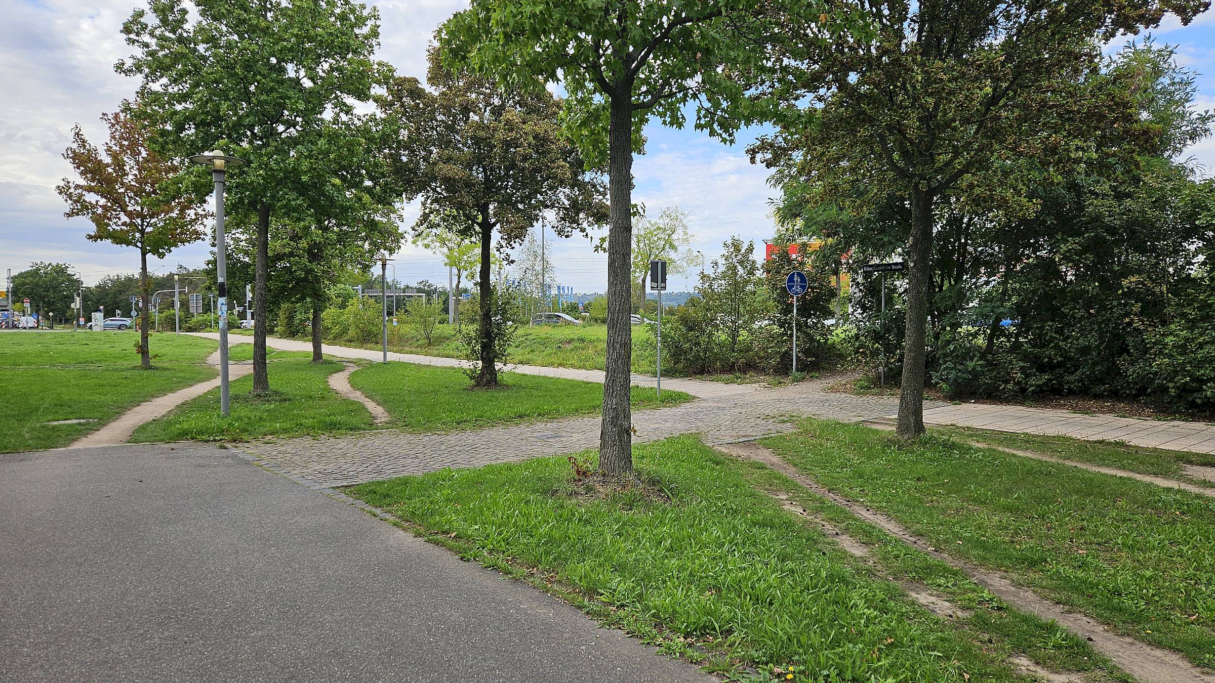 Abkürzungen an der Kötzschenbroder Straße - Foto: CDU Pieschen