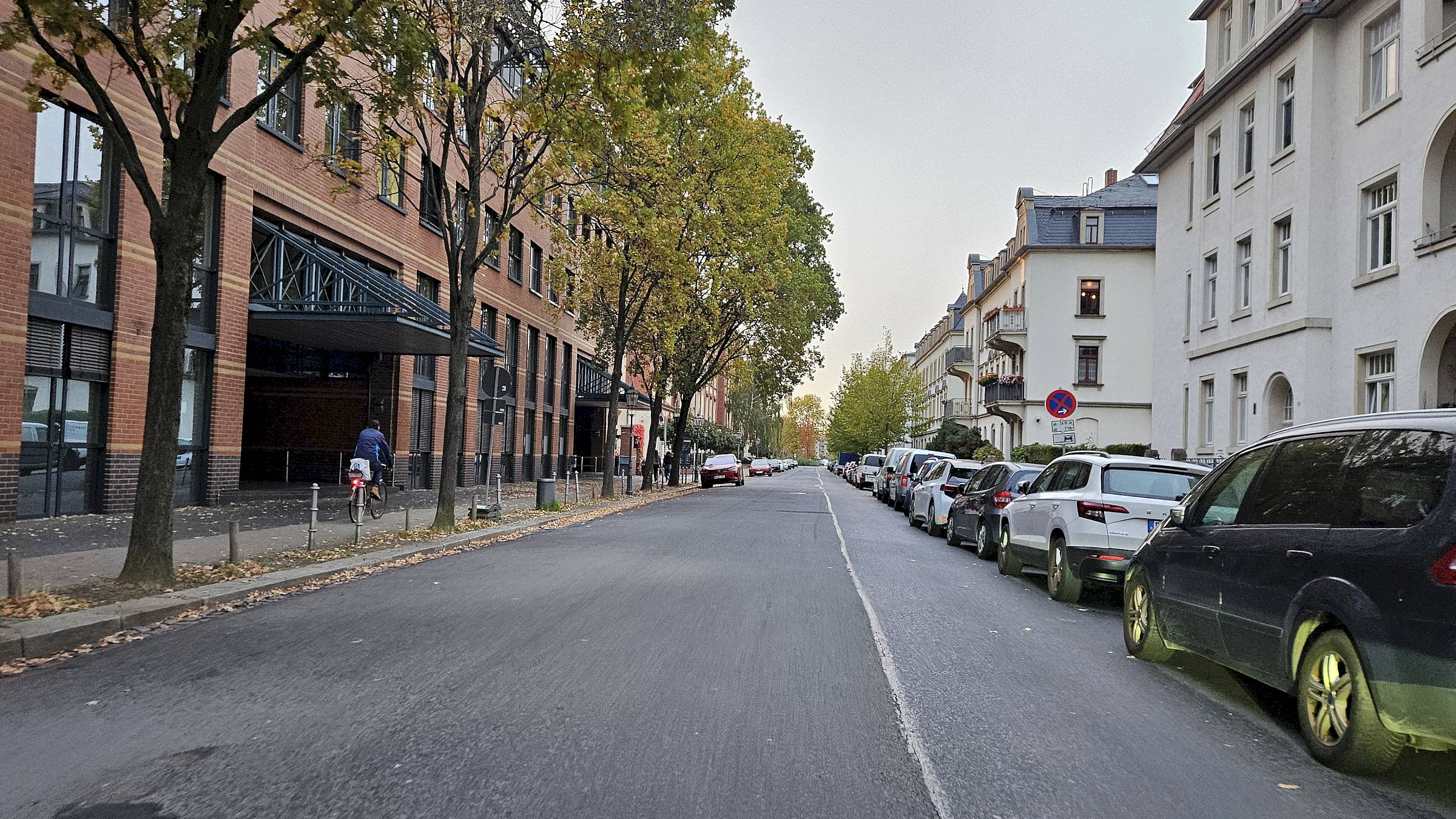 Die Riesaer Straße ist Richtung Barbarastraße gesperrt. Foto: J. Frintert